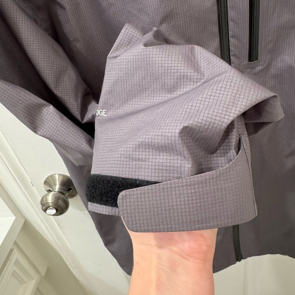 Eddie Bauer Men's Charcoal Performance Jacket - Picture 6 of 8